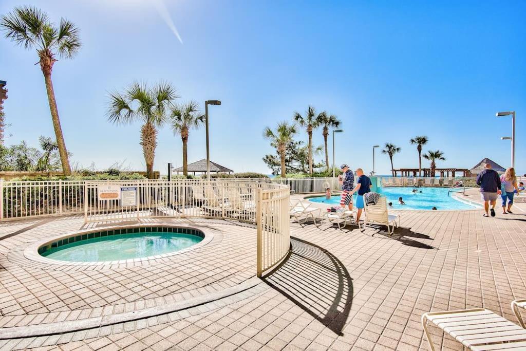 Pelican Beach Resort-Walkout Unit-On The Beach Destin Exteriör bild